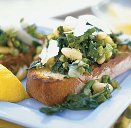 Broccoli raab & cannellini beans over garlic bread