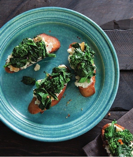 Broccoli rabe & ricotta crostini