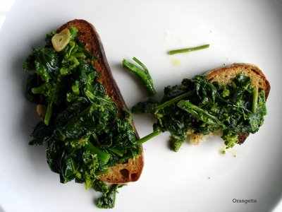 Broccoli rabe toasts with olive oil, garlic, and red pepper