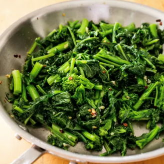 Broccoli rabe with garlic and red pepper flakes