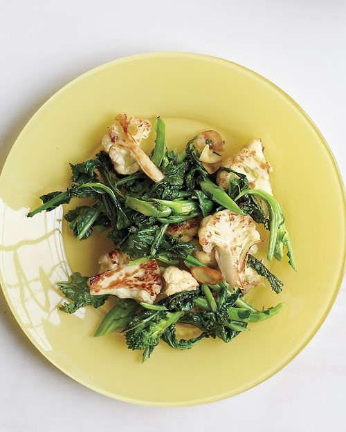 Broccoli rabe with orange and cauliflower