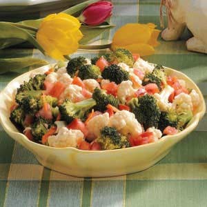 Broccoli vegetable salad