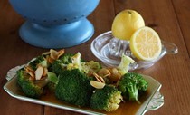 Broccoli with almonds and lemon butter