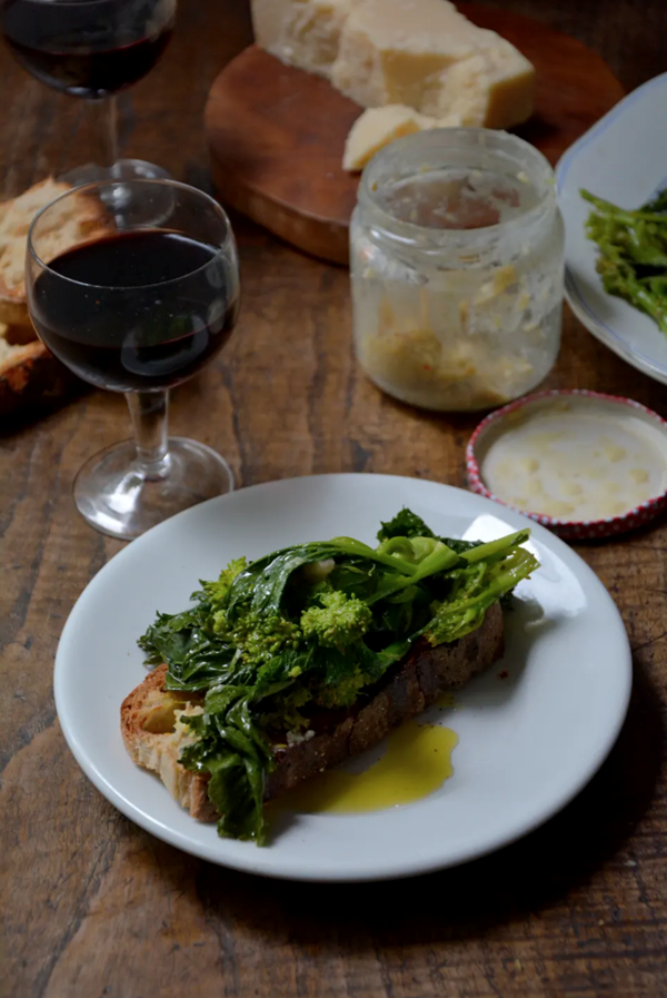 Broccoli with anchovy butter and breadcrumbs