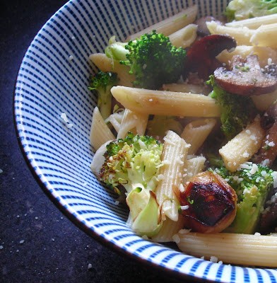 Broccoli with caramelized pearl onions pasta