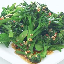 Broccoli with chilli and sesame dressing