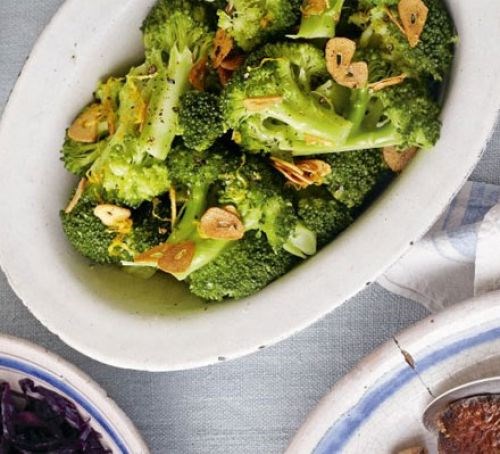 Broccoli with garlic & lemon