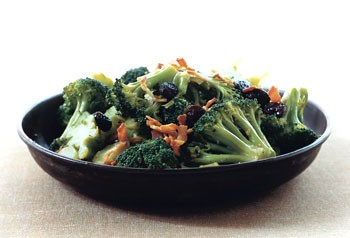 Broccoli with hot bacon dressing
