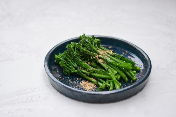 Broccolini with dukkah