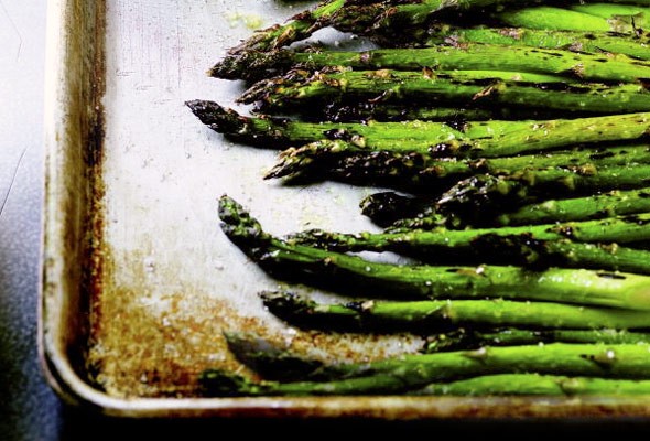 Broiled asparagus