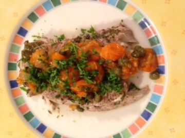 Broiled bluefish with capers and onions