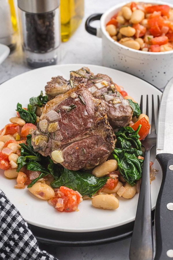 Broiled lamb loin chops