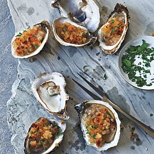 Broiled oysters with garlic-buttered breadcrumbs