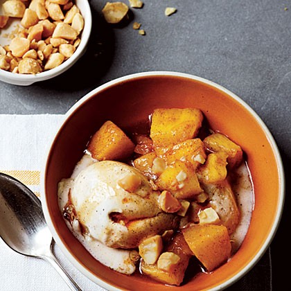 Broiled pineapple sundaes