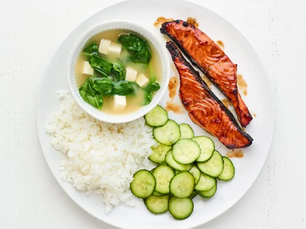 Broiled salmon with miso soup