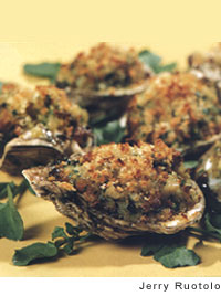 Broiled scallops and oysters with watercress (Capesante alla triestina)