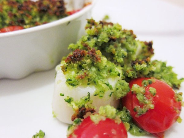Broiled scallops Provençale