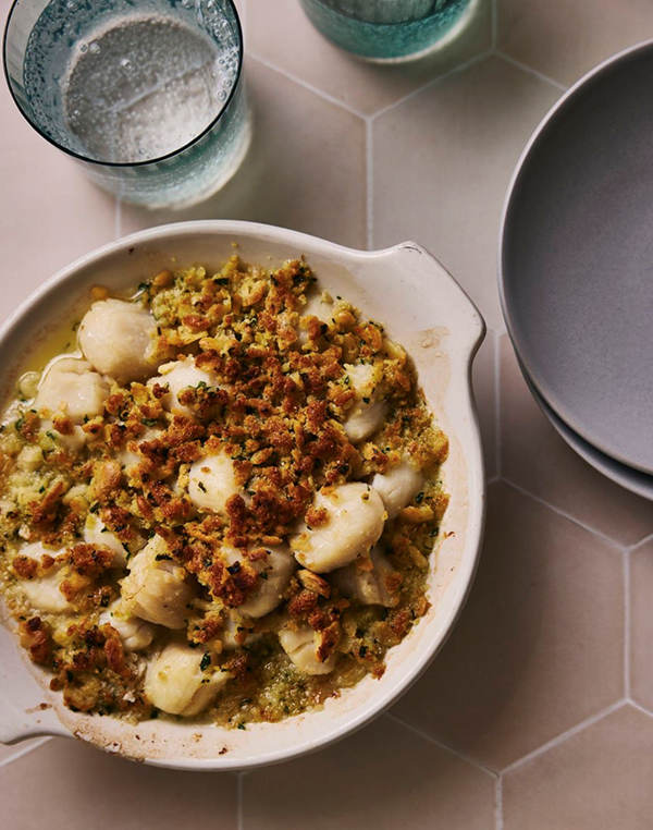 Broiled sea scallops gratinée [Andrew Wilkinson]