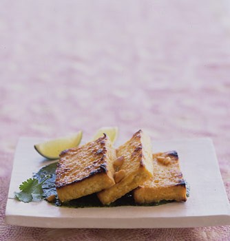 Broiled tofu with cilantro pesto