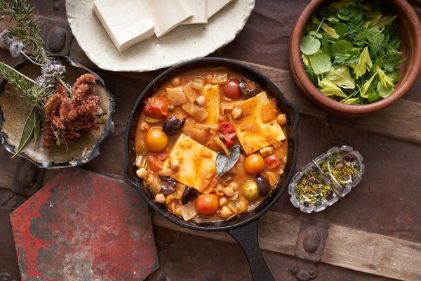 Broken Cuisine's Mediterranean cherry tomato & chickpeas [George Stiffman]