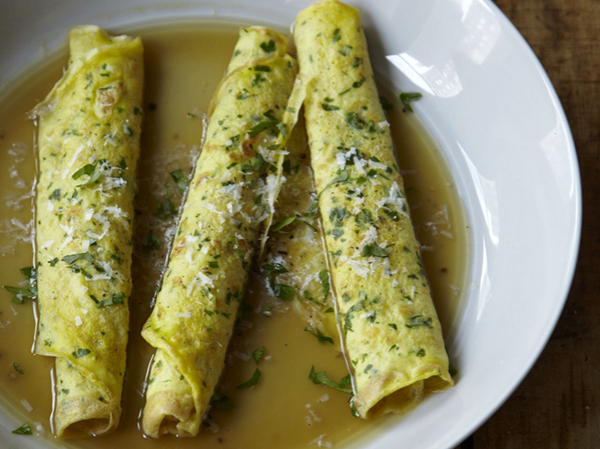 Broth with crepes (Crespelle en brodo)