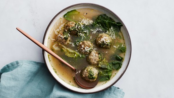 Brothy turkey-pesto meatballs