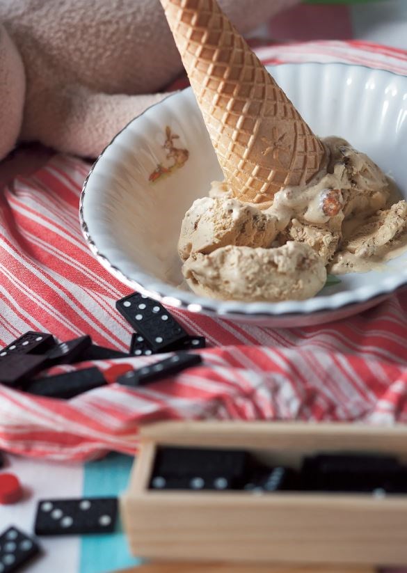 Brown bread and butter ice cream