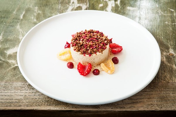  Brown bread parfait with raspberries and whisky