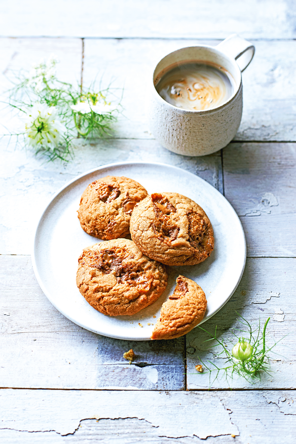 Brown butter & toffee cookies