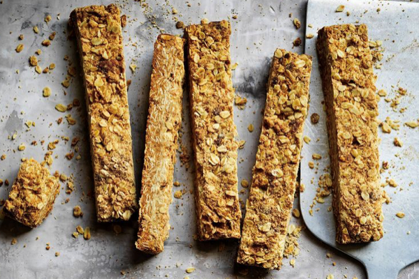Brown butter Anzac slice [Carina la Delfa]