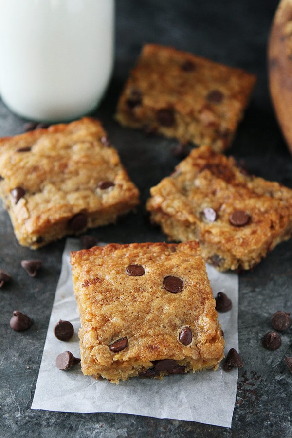 Brown butter banana chocolate chip bars