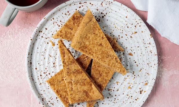 Brown butter nutmeg shortbread