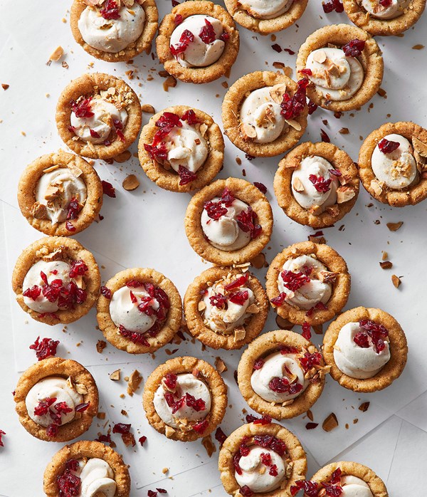 Brown butter snickerdoodle cookie cups