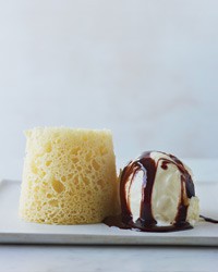 Brown-butter sponge cakes