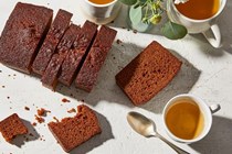 Brown butter, tea & honey cake 