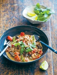 Brown lentil and vegetable massaman curry
