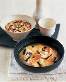 Brown rice and mushrooms in clear soup (Genmai zousui)