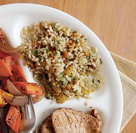 Brown rice with walnuts and golden raisins
