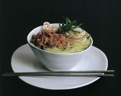 Brown sauce noodles (Zha jiang mian)