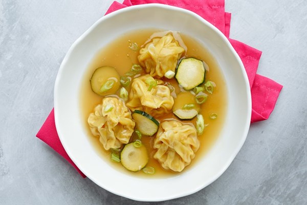  Brown shrimp dumplings in chicken and kombu broth
