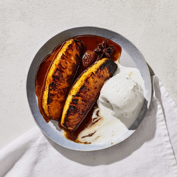 Brown-sugar-braised pineapple