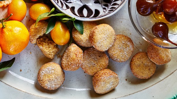 Brown sugar-cornmeal shortbread cookies