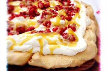 Brown sugar Pavlova with raspberries & salted caramel