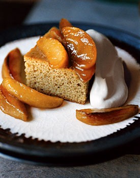 Brown-sugar spice cake with cream and caramelized apples