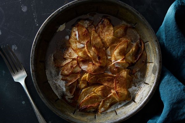 Brown-sugared apples & cream