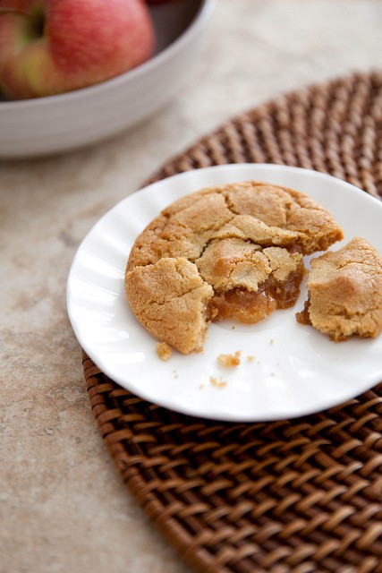 Browned butter cookies with cider caramel filling