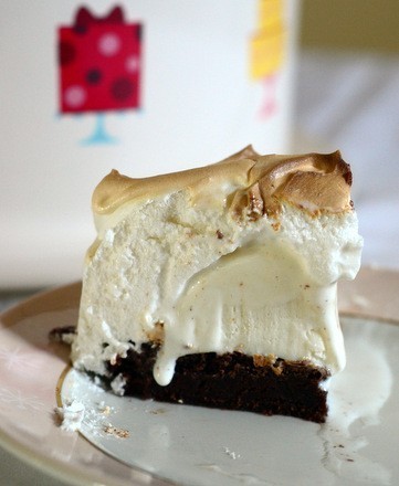 Brownie baked Alaska