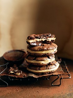 Brownie cookies with peanut butter frosting