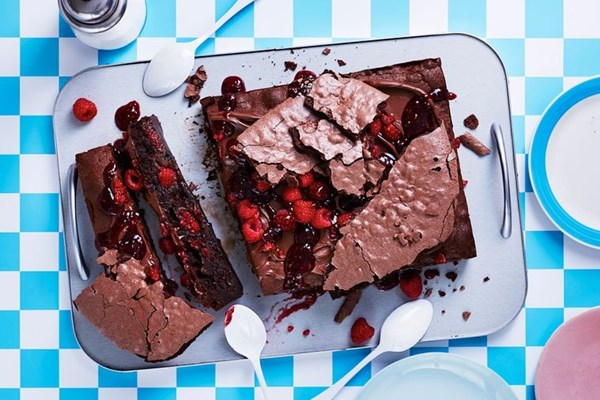 Brownie Eton mess slice