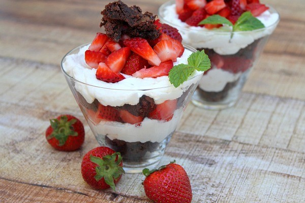 Brownie strawberry shortcake